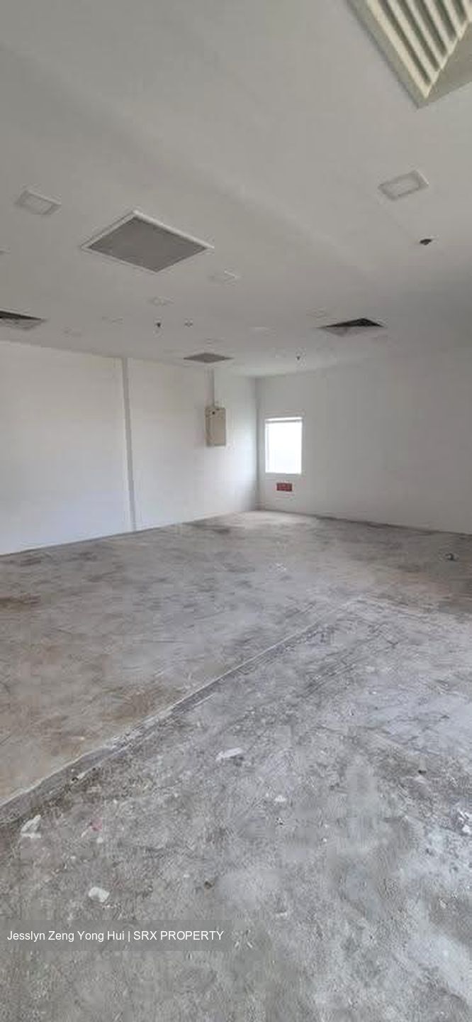 Roxy Square (D15), Retail #610070781